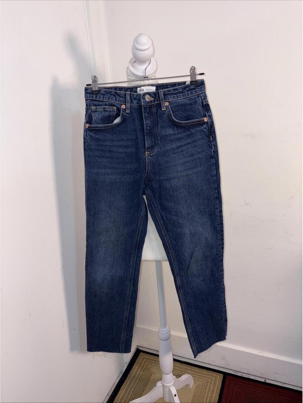 Zara Jeans 4 Blue Denim High-Rise Regular Straight Cropped Excellent W28” L 26”‎